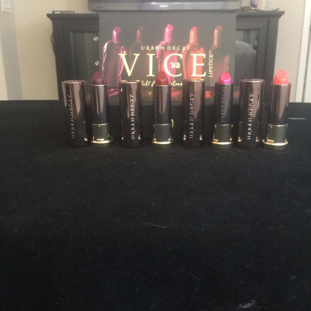 Urban Decay Full Frontal Reloaded Lipstick Set! - Picture 3 of 6